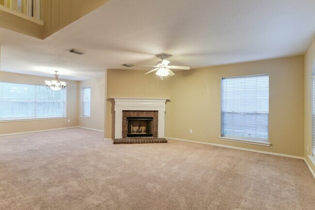 Photo - 16821 Kettle Creek Dr