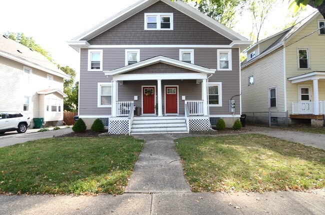 Building Photo - 6105 Bramble Ave Unit 1