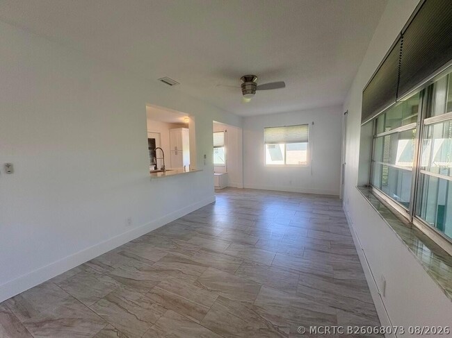 Photo - 1590 SW 14th Ave
