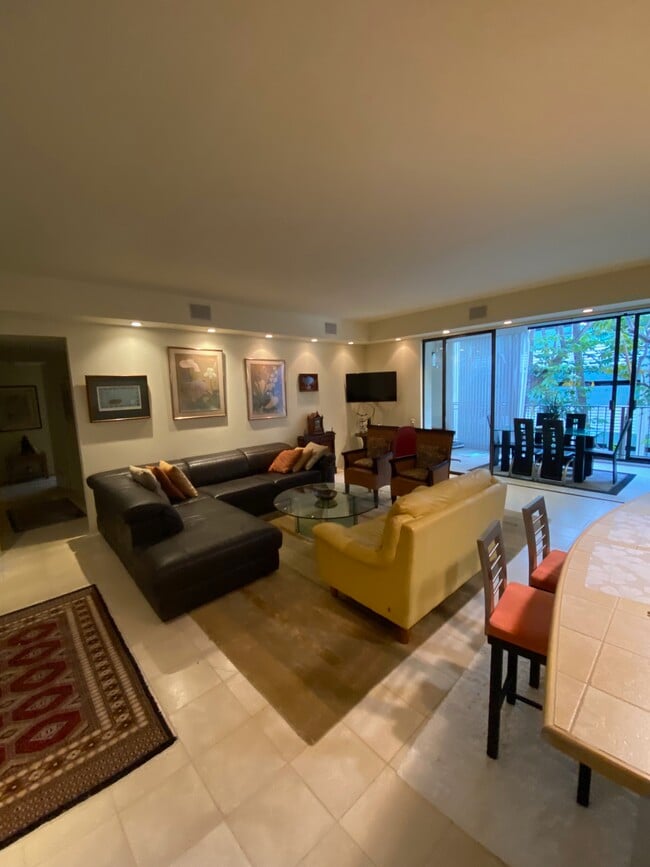 entrada a la sala de estar - 4999 Kahala Ave Unidad 269