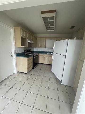 Photo - 715 W Chestnut St