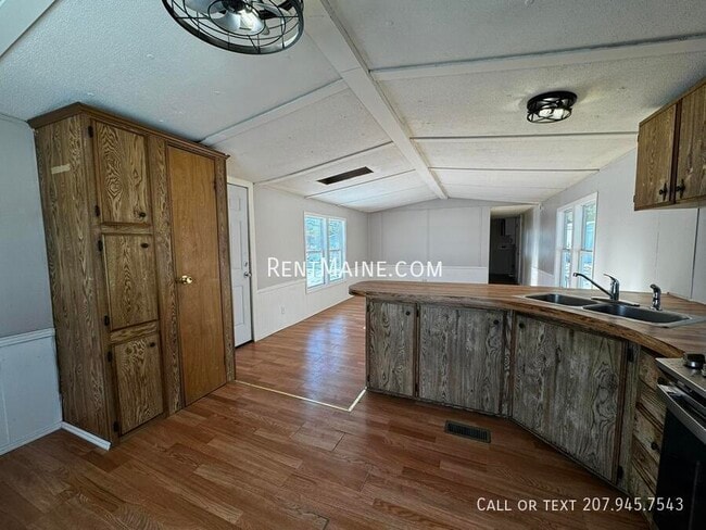 Photo - 133 Harrison St