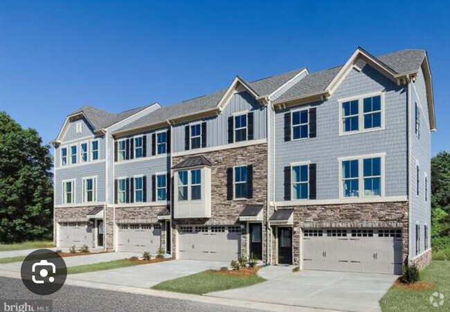 Building Photo - 1068 Rosecroft Ln Unit Townhouse