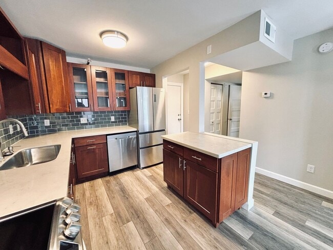 Photo - Beautiful 1 bed 1 bath executive condo! Heated parking, gym, sauna! Unit 1501