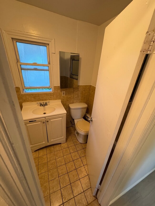 21 Spring St Unit 3