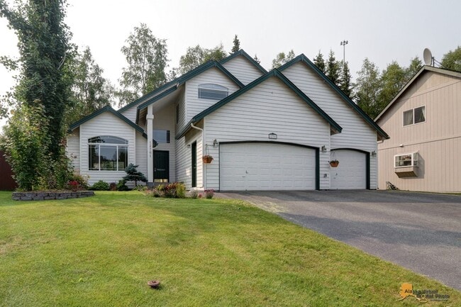 Building Photo - 12761 Rivulet Cir