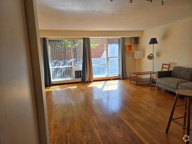 Building Photo - 29 Concord Ave Rental