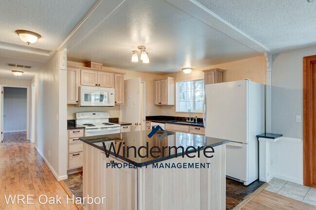 Photo - 3 br, 1.5 bath House - 1865 NE 8th Ave