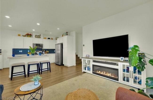 Photo - 129 Laguna Cmns Ln