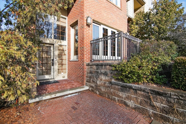 Photo - 934 W Huron St