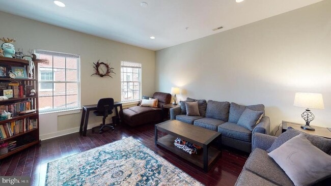Photo - 2610 Webster St Apartment Unit A