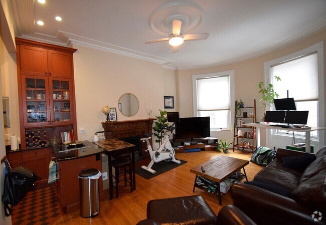 Building Photo - 388 Marlborough St Unit 4 Rental