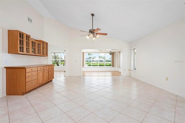 Photo - 799 Harrington Lake Dr N