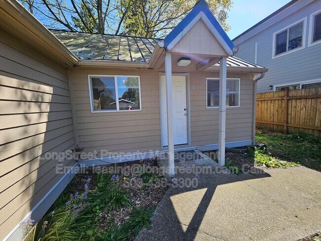 4553 NE 105th Ave