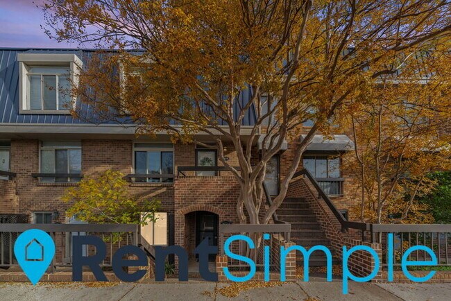 Photo - 1673 S Hayes St Unit A