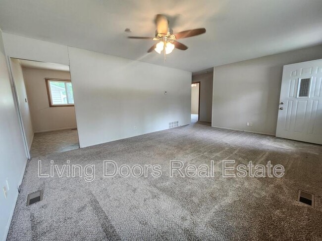 Photo - 1311 N 56th St