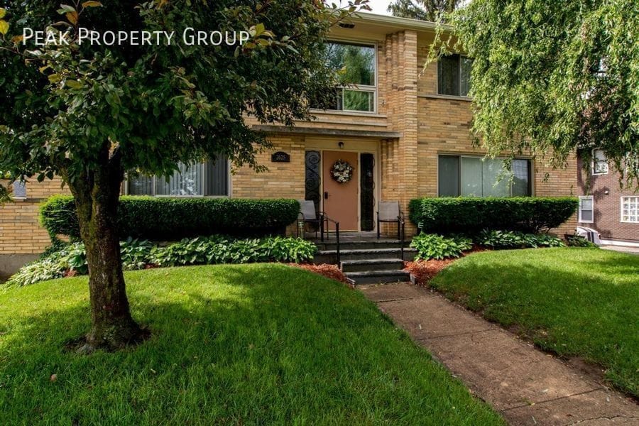Photo - 2625 Robertson Avenue-5