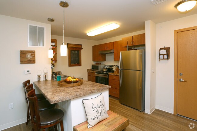 2BR, 2BA - Kitchen