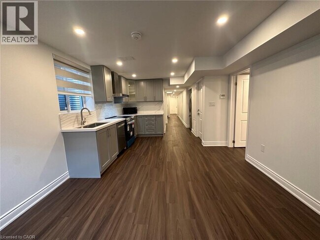 Photo - 481 Bergamot Ave