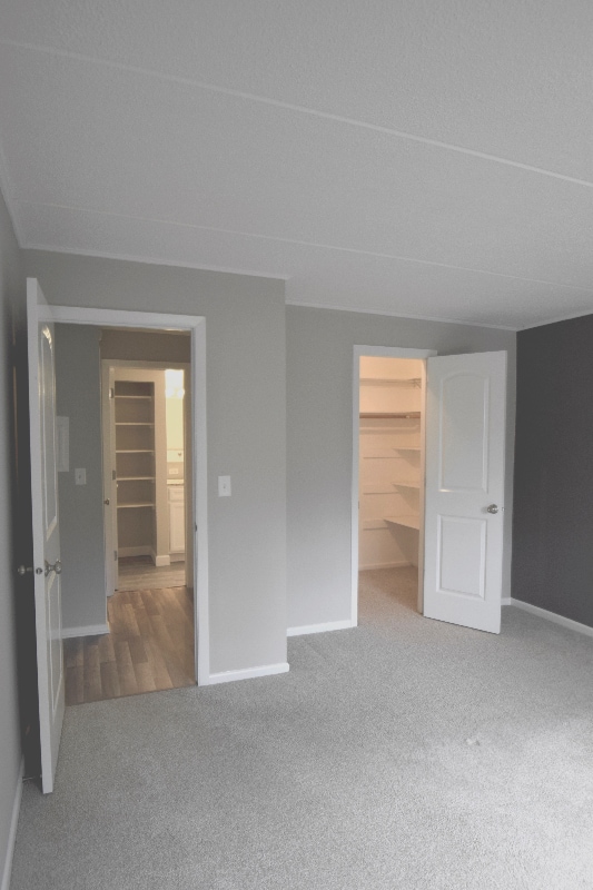 Photo - 15 E Maple St Unit MM