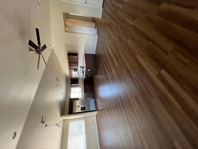 Photo - 357 Cliffs Pkwy Unidad Apt J