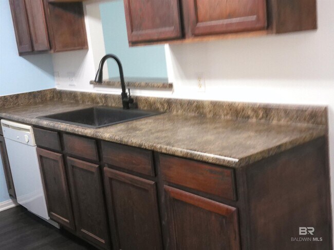 Photo - 1517 Regency Rd