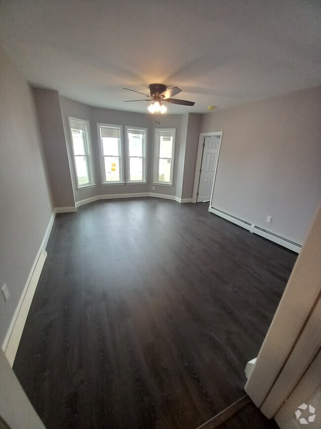 Building Photo - 177 Logee St Unit 2nd Floor Rental