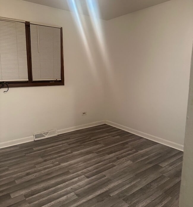 Photo - 380 Mackinaw Ave