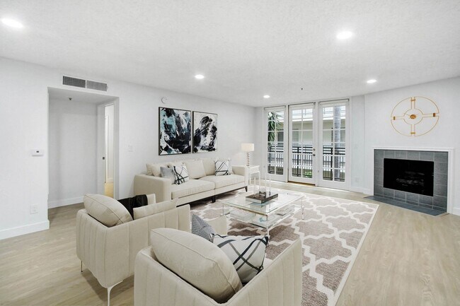 Photo - 618 S. Detroit