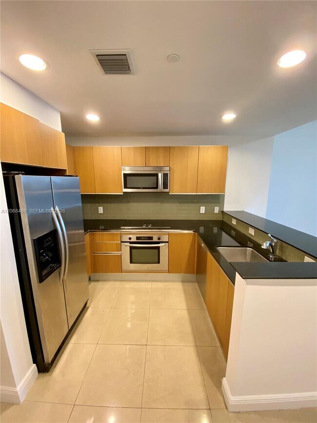Photo - 1060 Brickell Ave Unidad 1413