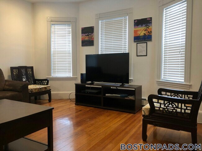 Photo - 27 Brackett St Unidad 1