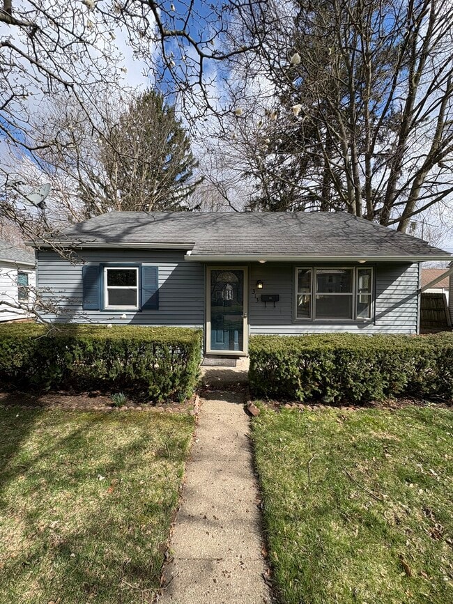 Building Photo - 313 E North St