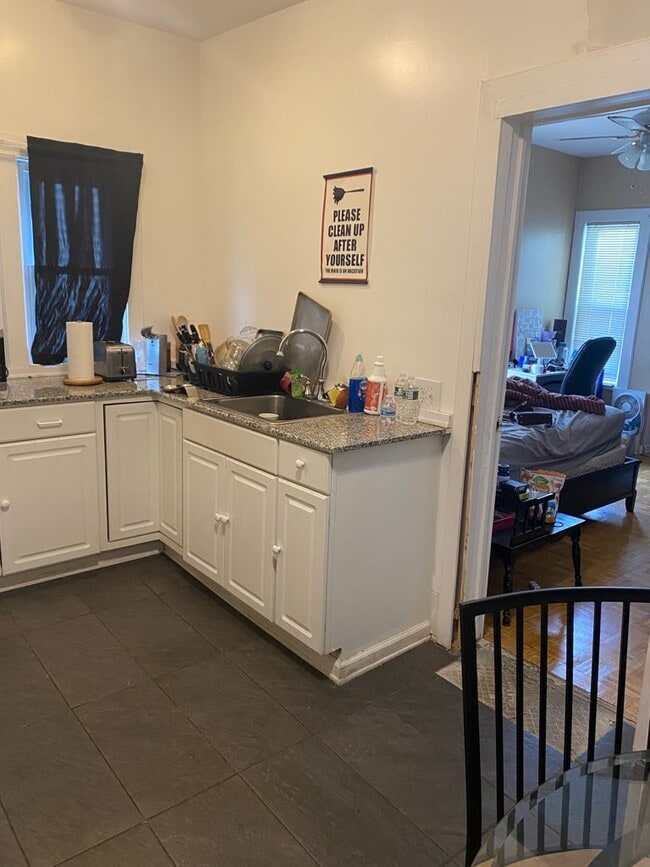 Photo - 1146 Plymouth Ave S