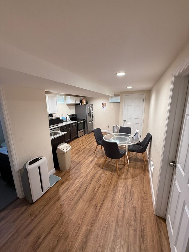 Photo - 3 Bedroom 1 Bathroom Available in Anshutz Medical Center Area