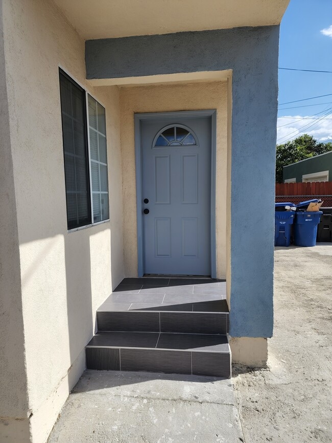 Photo - 2134 S Cloverdale Ave