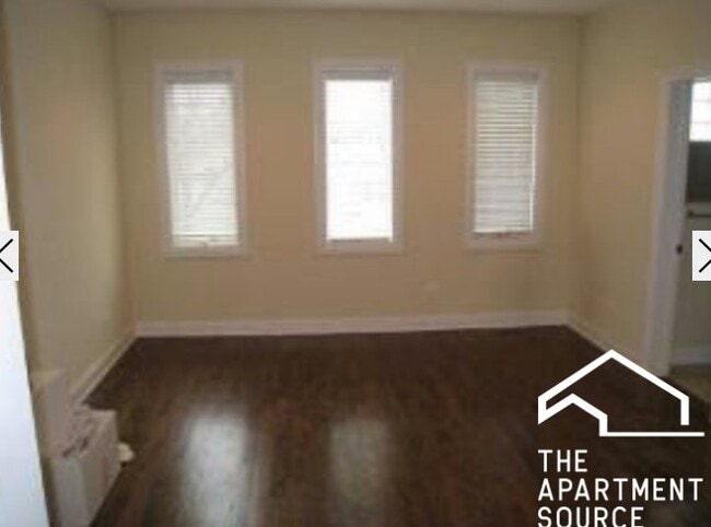 Photo - 1136 W Diversey Pkwy Unit 2