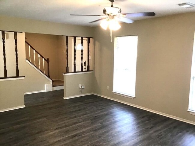 Photo - 2022 Oak Shores Dr