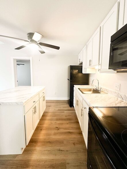 Photo - 2421 Madison St Unit 37