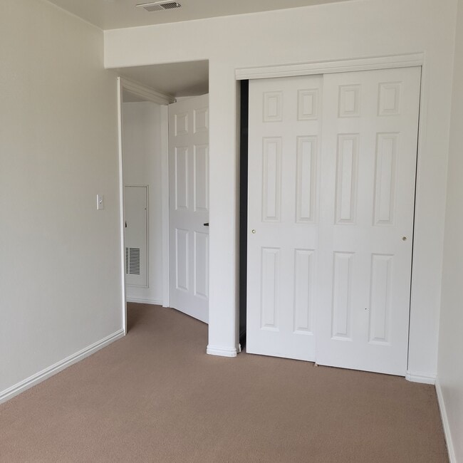 Photo - Vista Unit 32