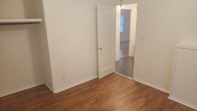 Photo - 702/704 E Division St. Unit 702