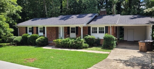 Building Photo - 1301 Pisgah Church Rd Rental