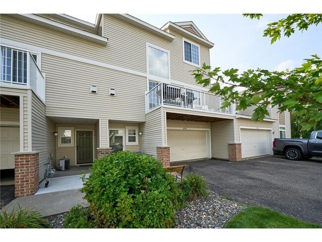 Photo - 17734 Elm Rd N