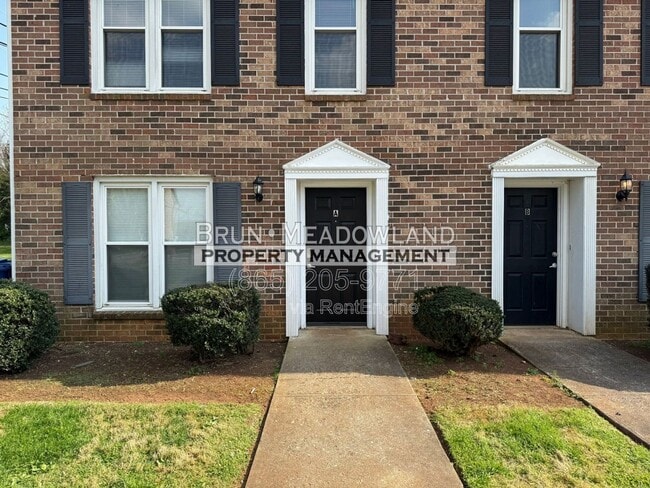 Photo - 9116 Parktop Ln NW Unidad A