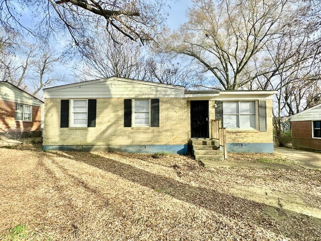 Building Photo - 3462 Mark Twain St