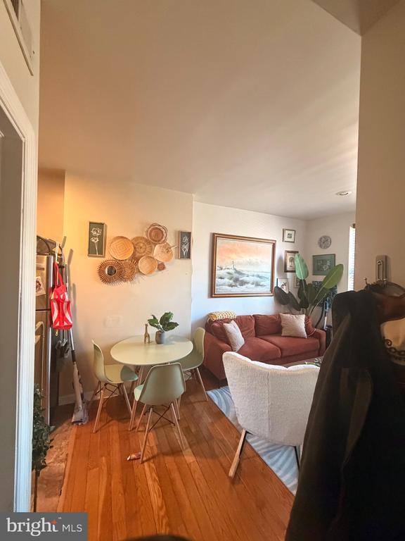 Photo - 1710 W Girard Ave Unidad 2F