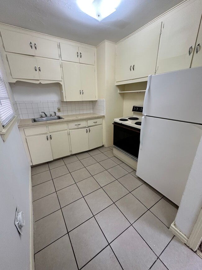 Photo - 1 Bedroom, 1 Bathroom House with Detached Garage