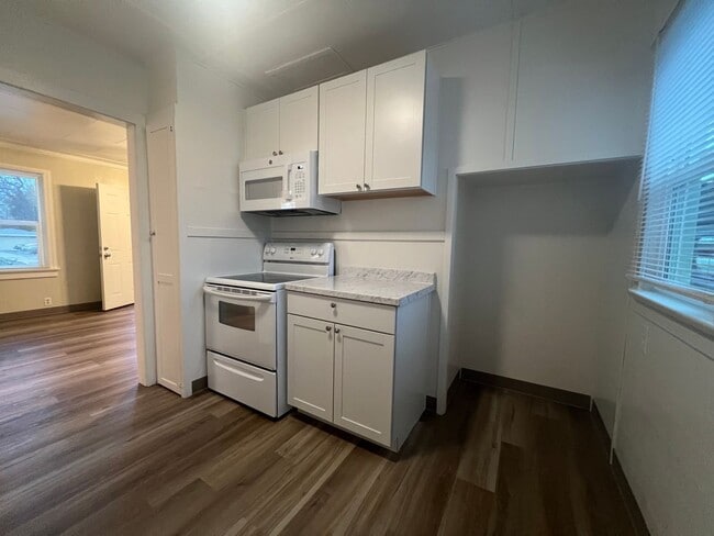 Photo - Cute, One bedroom duplex in Central Medfor... Unidad 425 W Fourth St