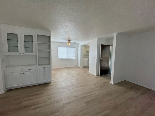 Photo - 953 W 1st St Unit 953 W 1st St.  2