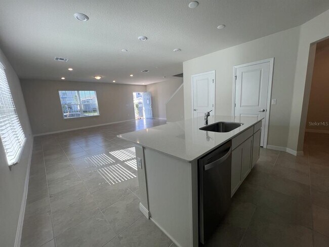 Photo - 3355 Vine Leaf St