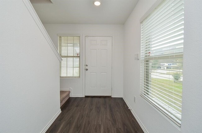 Photo - 5434 Logan Dale Dr